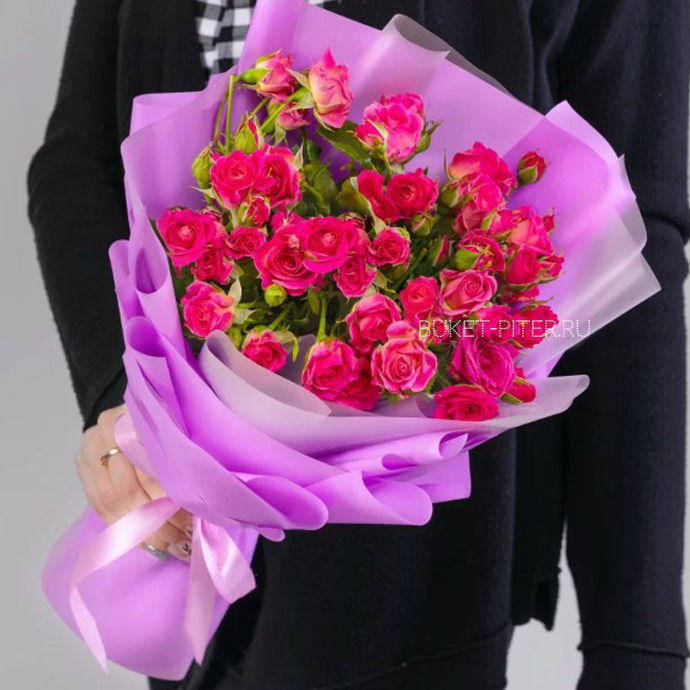 Букет Малиновых Кустовых Роз в Матовой упаковке LUX