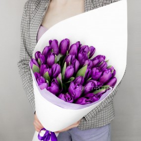 Букет Фиолетовых Тюльпанов в упаковке